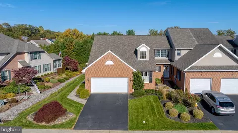 2 Spring Hill Ln, Mountville, PA 17554