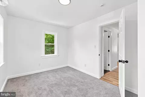 Bedroom - 1616 Lampeter Rd, Lancaster, PA 17602 photo 5 of 10