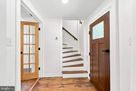 Entry Way - 1616 Lampeter Rd, Lancaster, PA 17602 photo 7 of 11