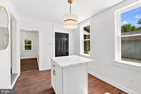 Entry Way - 1616 Lampeter Rd, Lancaster, PA 17602 photo 2 of 11
