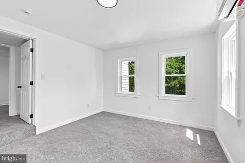 Bedroom - 1616 Lampeter Rd, Lancaster, PA 17602 photo 7 of 10