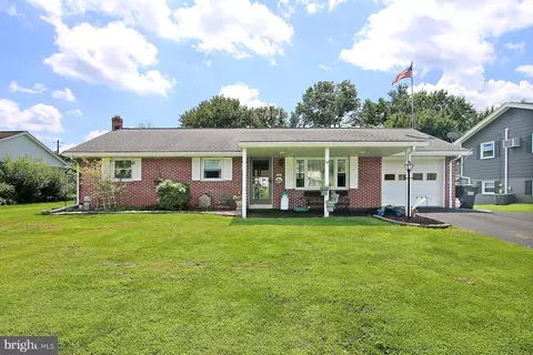 43 Marie Ave, Manheim, PA 17545