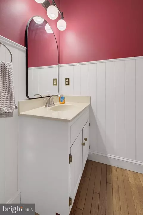 Bath - 1189 Suffolk Dr, Lititz, PA 17543 photo 1 of 2