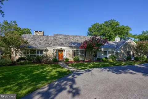 1535 Country Club Dr, Lancaster, PA 17601