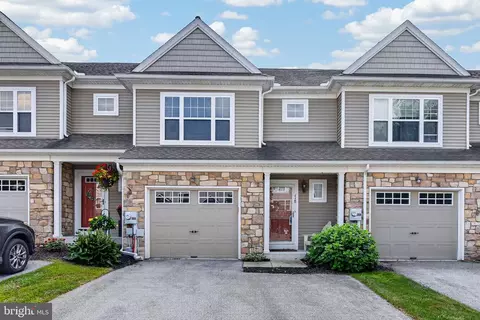 118 Red Maple Ln, Mountville, PA 17554