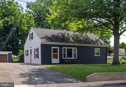 416 N Prince St, Millersville, PA 17551