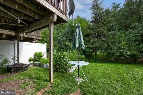 Exterior - 44 Brookfield Rd, Lititz, PA 17543 photo 4 of 6