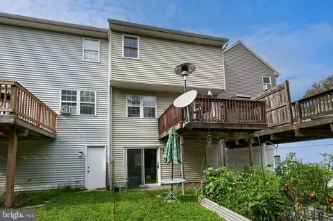 Exterior - 44 Brookfield Rd, Lititz, PA 17543 photo 5 of 6