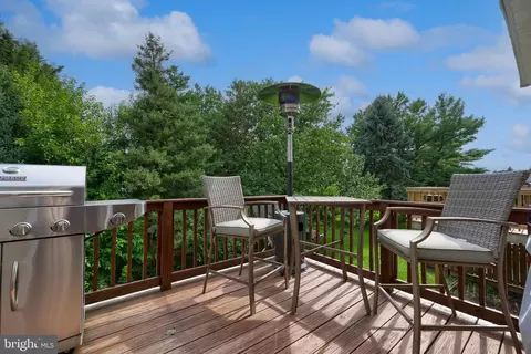 Exterior - 44 Brookfield Rd, Lititz, PA 17543 photo 3 of 6