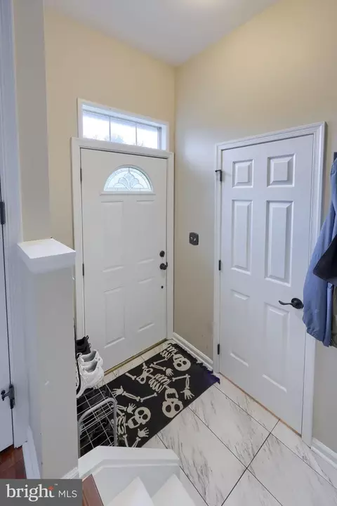 Entry Way - 44 Brookfield Rd, Lititz, PA 17543 photo 1 of 4