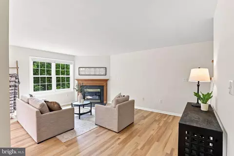 Living - 366 Crosswinds Dr, Lititz, PA 17543 photo 2 of 4