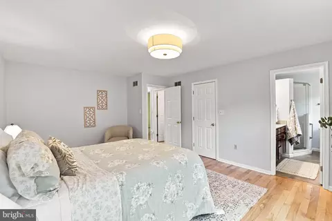 Bedroom - 366 Crosswinds Dr, Lititz, PA 17543 photo 3 of 7