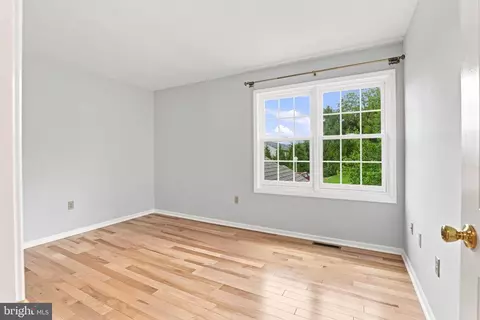 Bedroom - 366 Crosswinds Dr, Lititz, PA 17543 photo 6 of 7