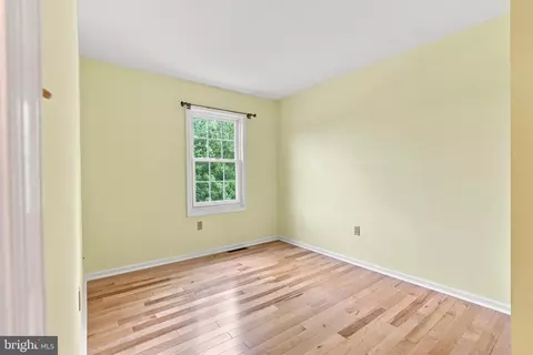 Bedroom - 366 Crosswinds Dr, Lititz, PA 17543 photo 4 of 7