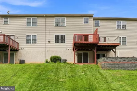Exterior - 366 Crosswinds Dr, Lititz, PA 17543 photo 5 of 5