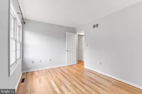Bedroom - 366 Crosswinds Dr, Lititz, PA 17543 photo 7 of 7