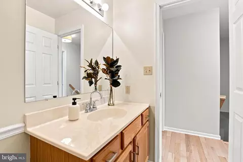 Bath - 366 Crosswinds Dr, Lititz, PA 17543 photo 5 of 5