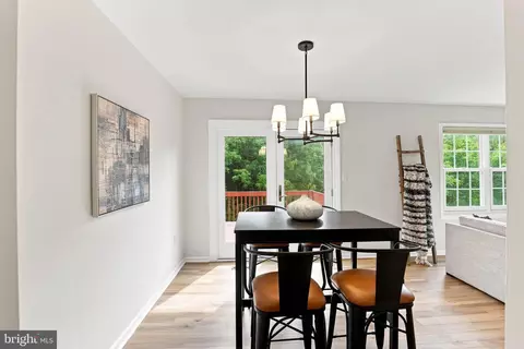 Dining - 366 Crosswinds Dr, Lititz, PA 17543 photo 1 of 2