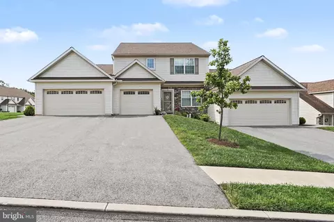 34 Maize Cir, Elizabethtown, PA 17022