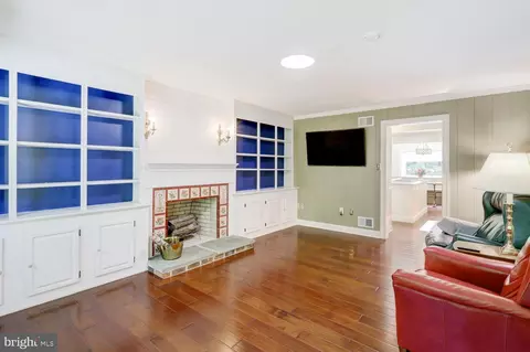 Living - 372 Rudy Dam Rd, Lititz, PA 17543 photo 4 of 7