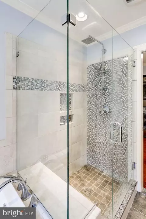Bath - 372 Rudy Dam Rd, Lititz, PA 17543 photo 4 of 9