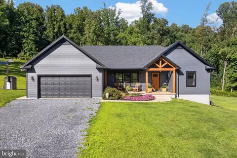 1455 Laurel Dr, Newmanstown, PA 17073