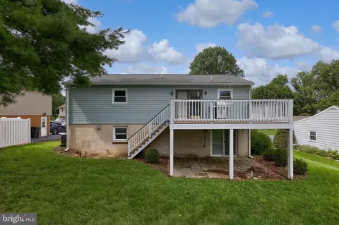 Exterior - 131 S Oak St, Lititz, PA 17543 photo 7 of 9