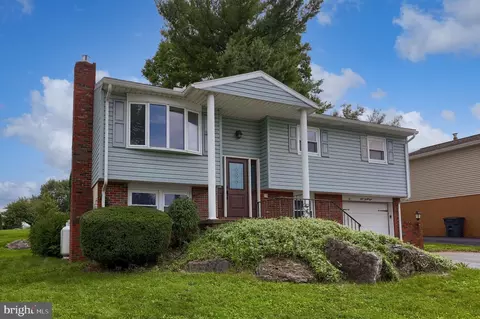 Exterior - 131 S Oak St, Lititz, PA 17543 photo 2 of 9