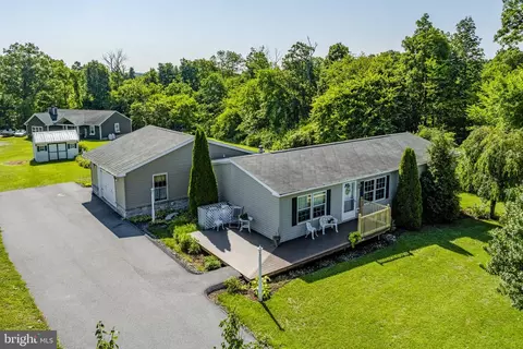 1004 Martin Church Rd, Denver, PA 17517