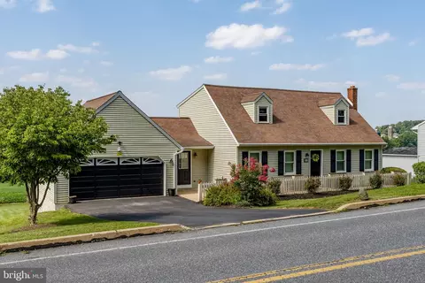 148 Valley View Dr, Ephrata, PA 17522