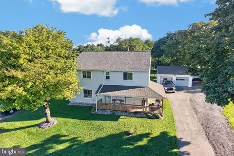 769 Georgetown Rd, Paradise, PA 17562