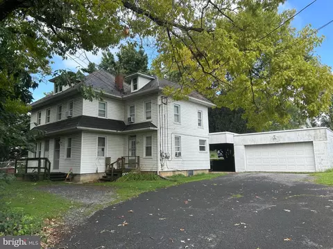 191 Wecaf Rd, New Holland, PA 17557