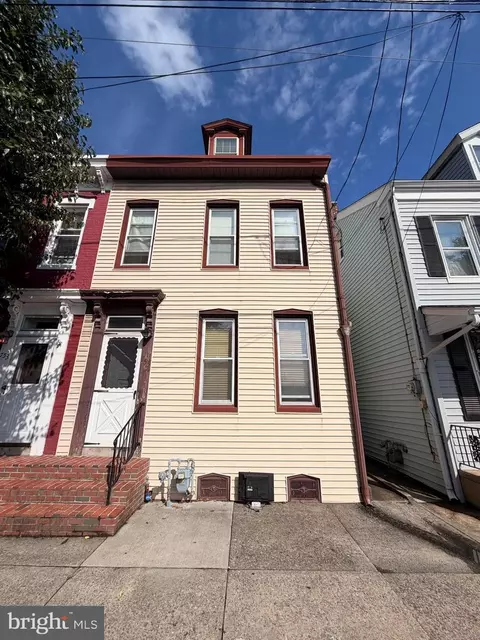755 Locust St, Columbia, PA 17512