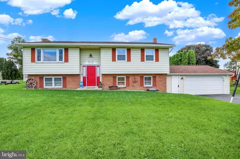 1861 Hauenstein Rd, Elizabethtown, PA 17022