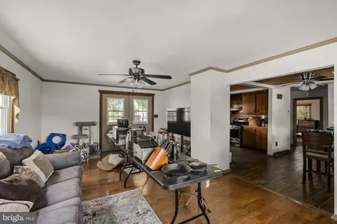 Entry Way - 426 E 28th Division Hwy, Lititz, PA 17543 photo 1 of 6