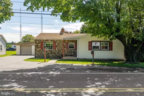 Exterior - 426 E 28th Division Hwy, Lititz, PA 17543 photo 4 of 15