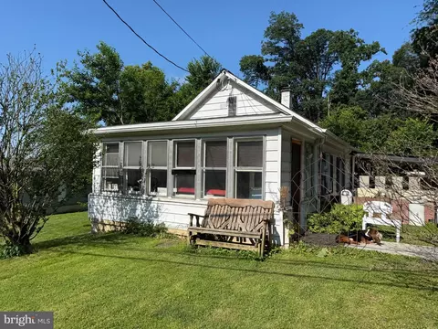 1045 Prospect Rd, Columbia, PA 17512