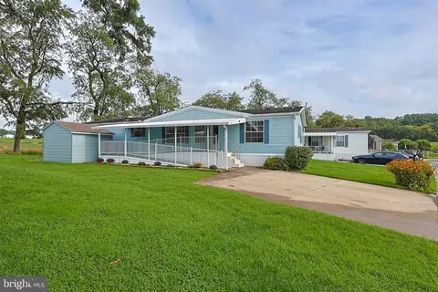 726 Pine Blvd, New Providence, PA 17560