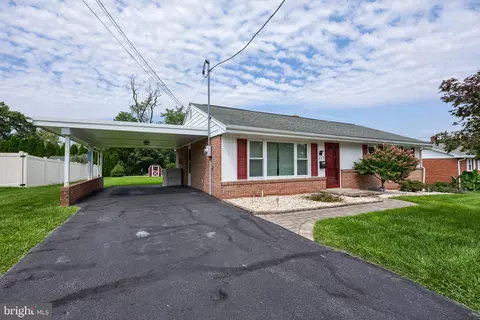 520 Lincoln Ave, Ephrata, PA 17522