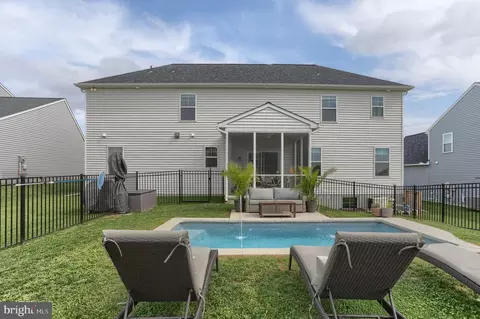 Exterior - 405 Royal Hunt Way, Lititz, PA 17543 photo 11 of 11