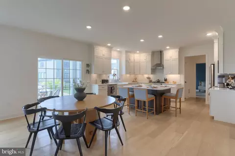 Dining - 405 Royal Hunt Way, Lititz, PA 17543 photo 3 of 3