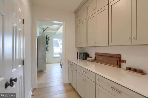 Entry Way - 405 Royal Hunt Way, Lititz, PA 17543 photo 3 of 11
