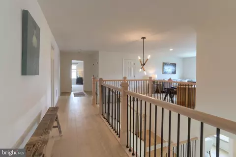 Entry Way - 405 Royal Hunt Way, Lititz, PA 17543 photo 9 of 11