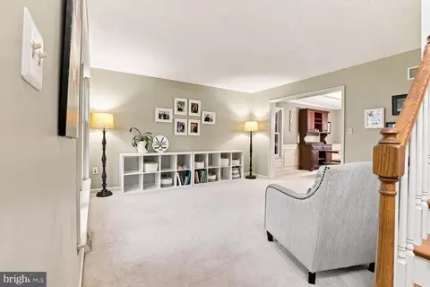 Living - 140 Olde Field Dr, Lititz, PA 17543 photo 1 of 1