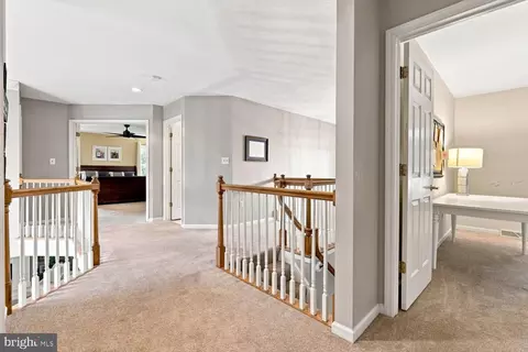 Entry Way - 140 Olde Field Dr, Lititz, PA 17543 photo 7 of 10