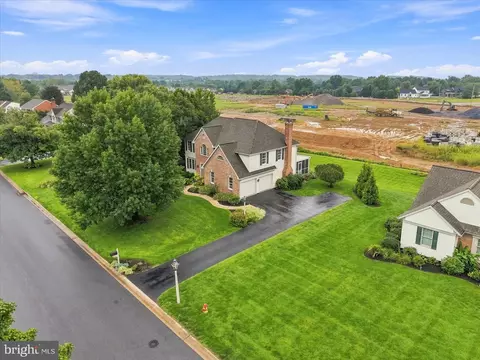 View/Area - 140 Olde Field Dr, Lititz, PA 17543 photo 2 of 2