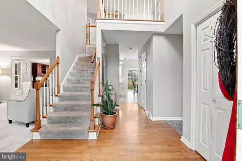 Entry Way - 140 Olde Field Dr, Lititz, PA 17543 photo 1 of 10