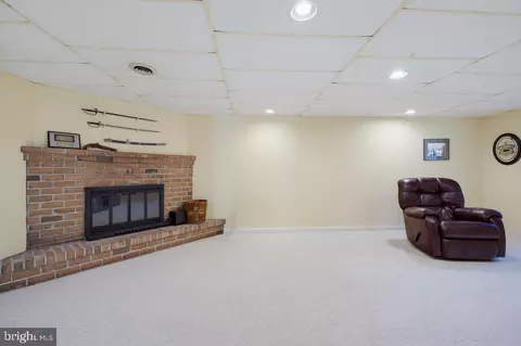 Living - 104 Oxford Dr, Lititz, PA 17543 photo 1 of 1