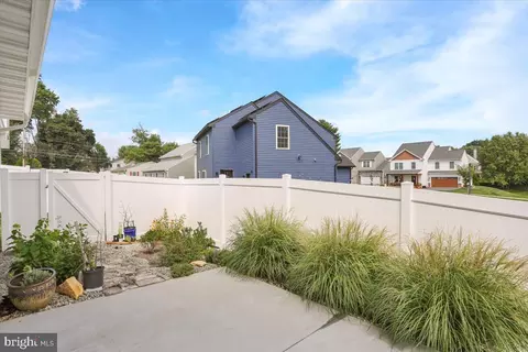 Exterior - 116 Meadows Bnd, Lititz, PA 17543 photo 3 of 6
