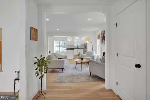 Entry Way - 116 Meadows Bnd, Lititz, PA 17543 photo 5 of 11